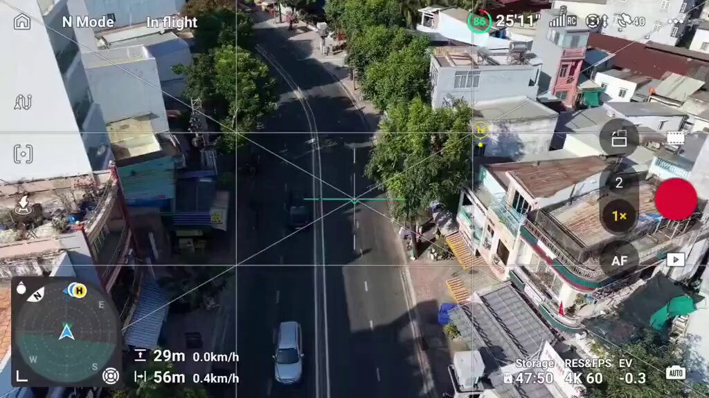 Opus 5.5 接入无人机：规划航线并拍 4K 街景转 3D