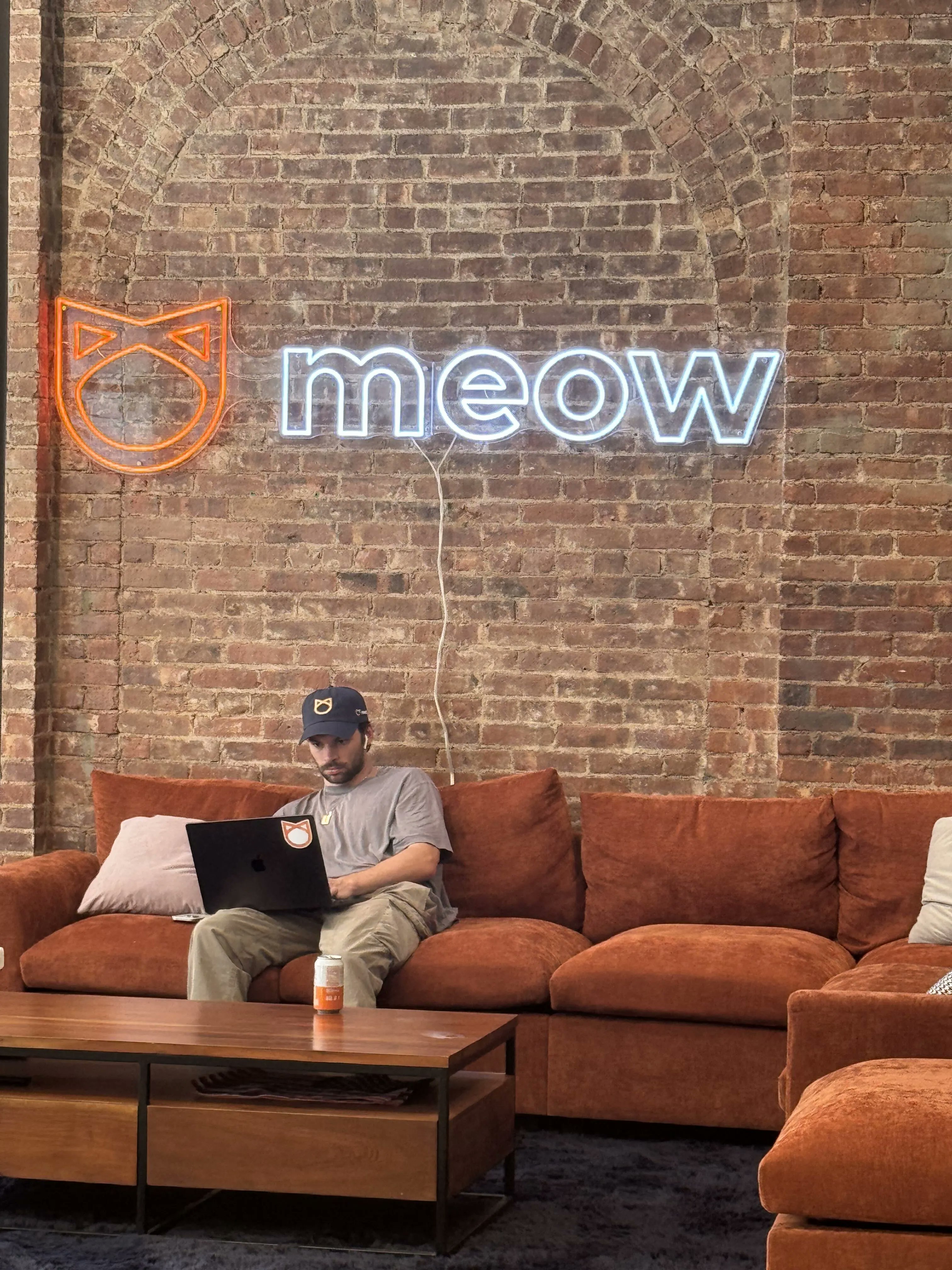 Meow 获 3,160 万美元 B 轮，Stifel 将白标其 Agent 银行平台