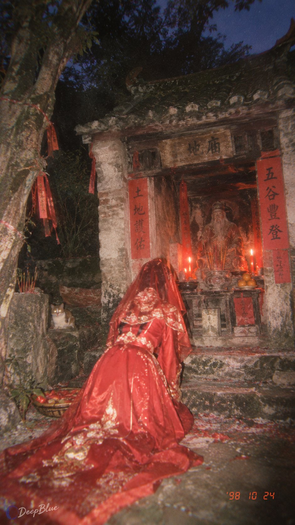 Chinese dreamcore prompt: red bride kneeling at a land temple in CCD soft-focus flash (image 1 of 2)