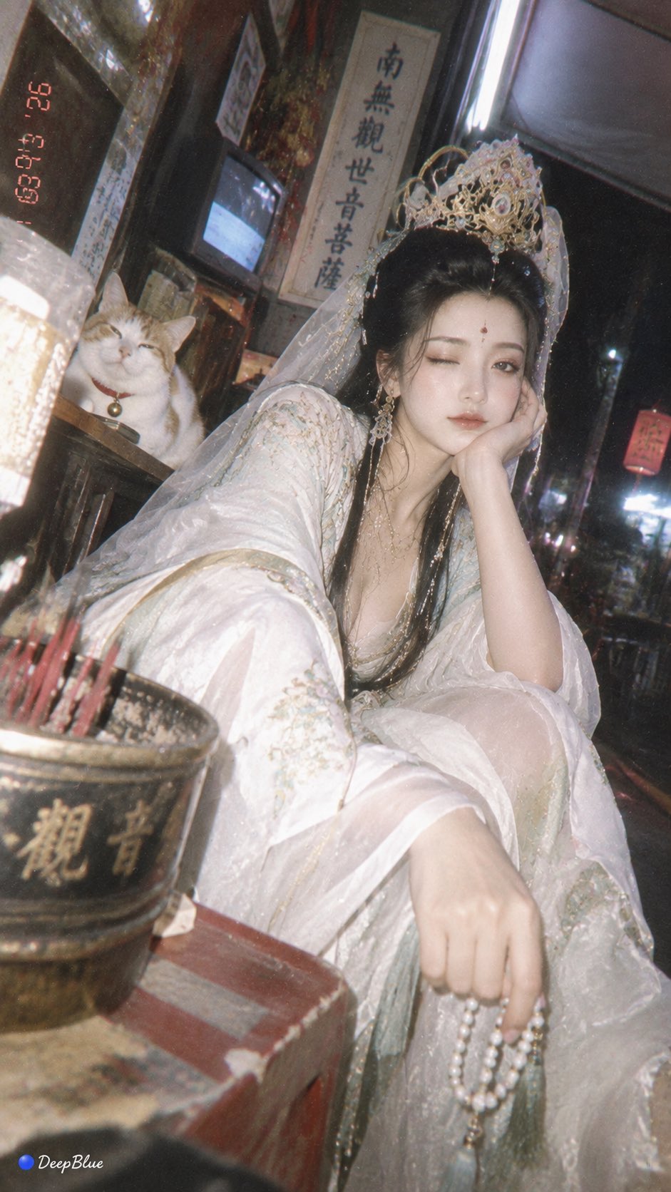 GPT Image 2.5 draws a Y2K-style Guanyin bodhisattva