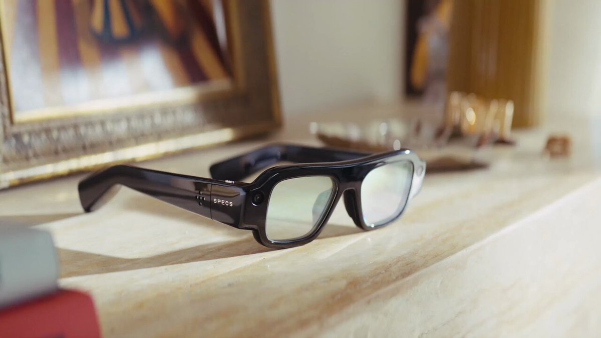 Snap Specs AR glasses add cross-platform AI agent and cellular charging case